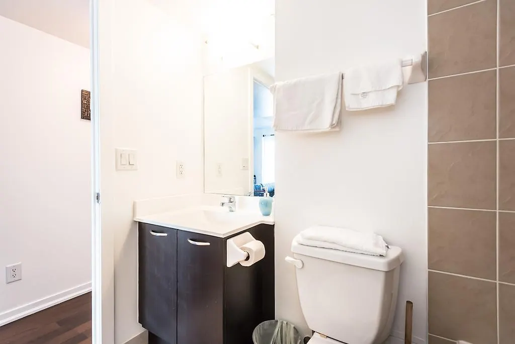 Apartment Near Rogers Centre Toronto Canada