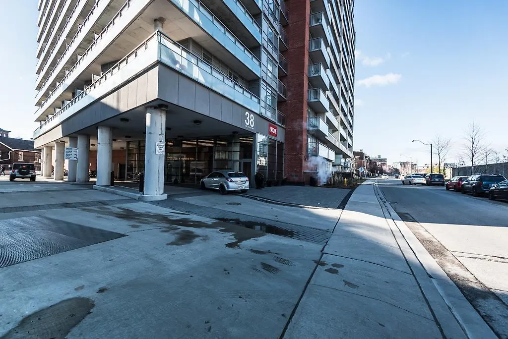 Apartment Near Rogers Centre Toronto