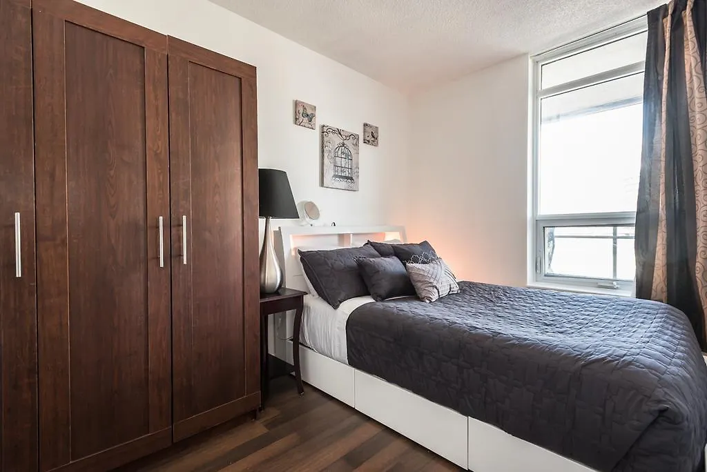 Apartment Near Rogers Centre Toronto