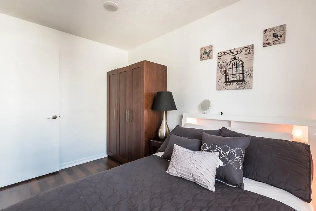 Apartment Near Rogers Centre Toronto Canada