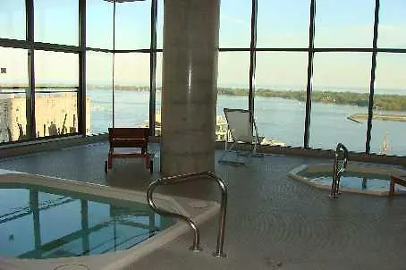 Apartment Near Rogers Centre Toronto