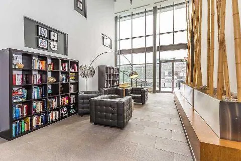 Apartment Near Rogers Centre Toronto
